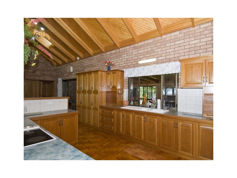 22 Neisler Court, Kawungan QLD 4655