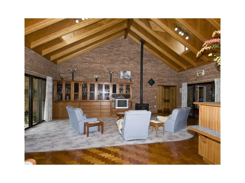 22 Neisler Court, Kawungan QLD 4655