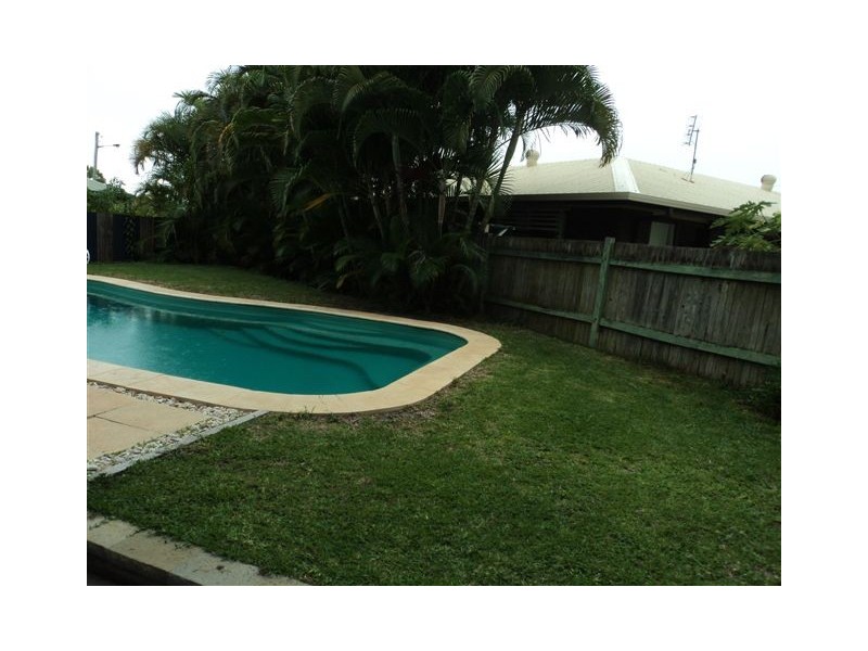 464 Boat Harbour Drive, Torquay QLD 4655