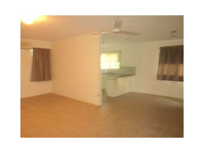 10/415 Boat Harbour Drive, Torquay QLD 4655