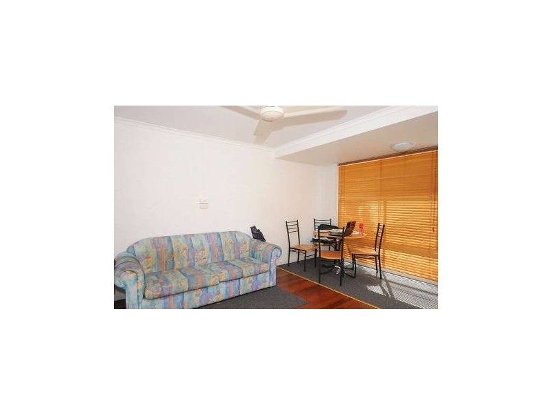 4/5 Witt Street, Torquay QLD 4655