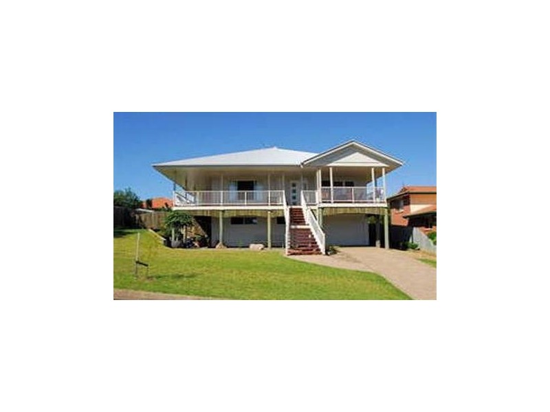 12 FAYE, Scarness QLD 4655