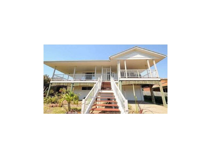 12 FAYE, Scarness QLD 4655