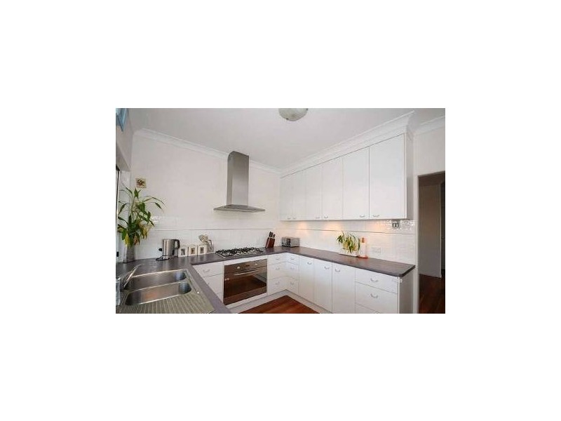 12 FAYE, Scarness QLD 4655