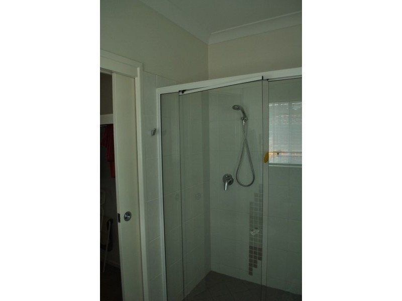 12 FAYE, Scarness QLD 4655