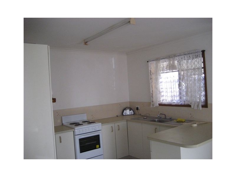 2 Craig Cres, Pialba QLD 4655