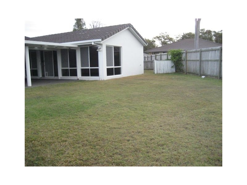 28 Whipbird Court, Urangan QLD 4655