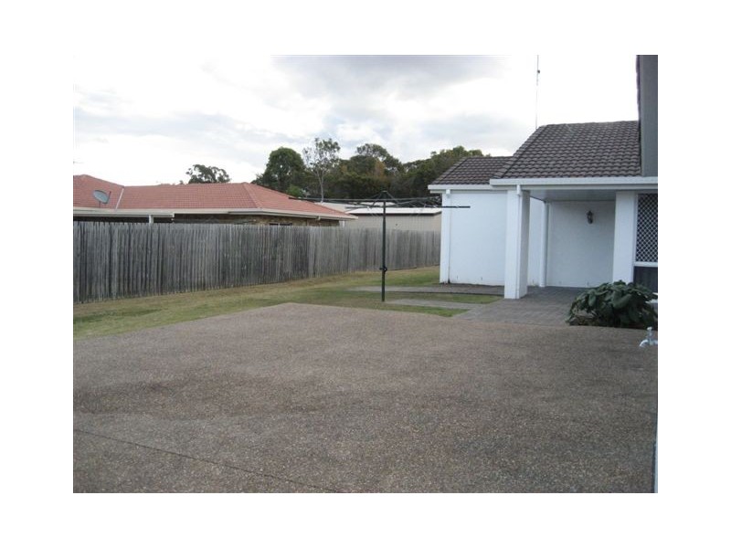 28 Whipbird Court, Urangan QLD 4655
