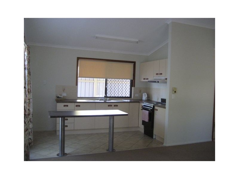 UNIT 2 82 MILLER STREET, Urangan QLD 4655