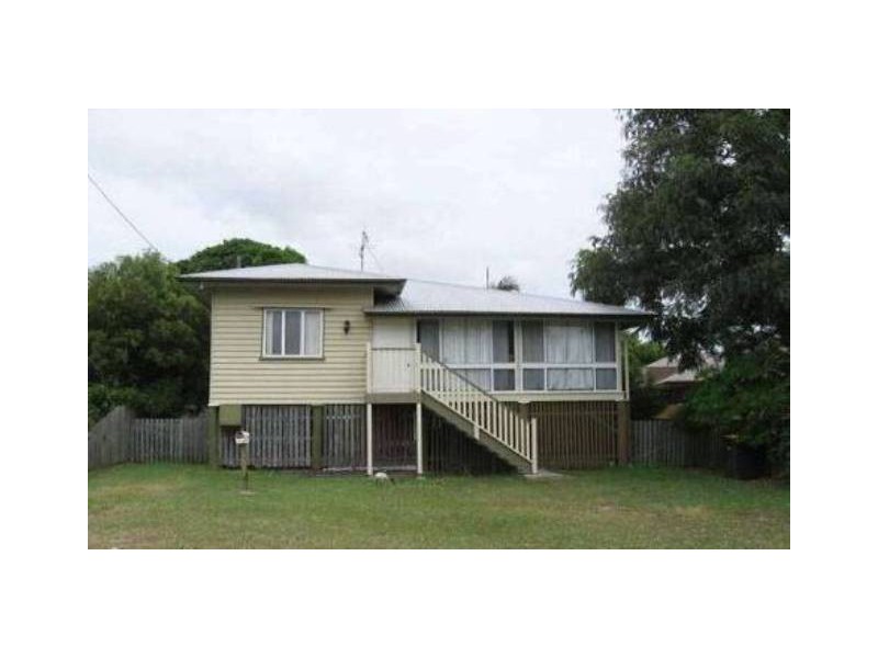 7 Pine Street, Torquay QLD 4655