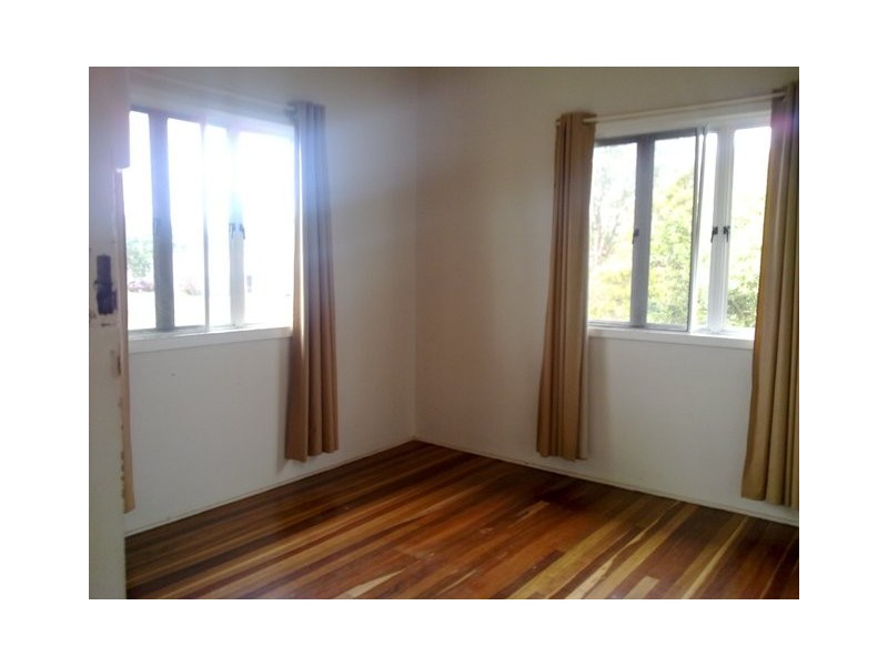 7 Pine Street, Torquay QLD 4655