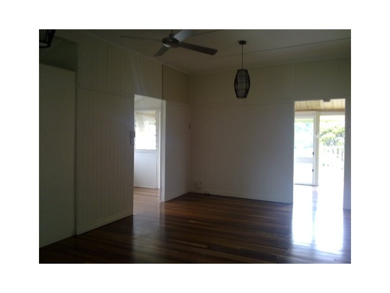 7 Pine Street, Torquay QLD 4655