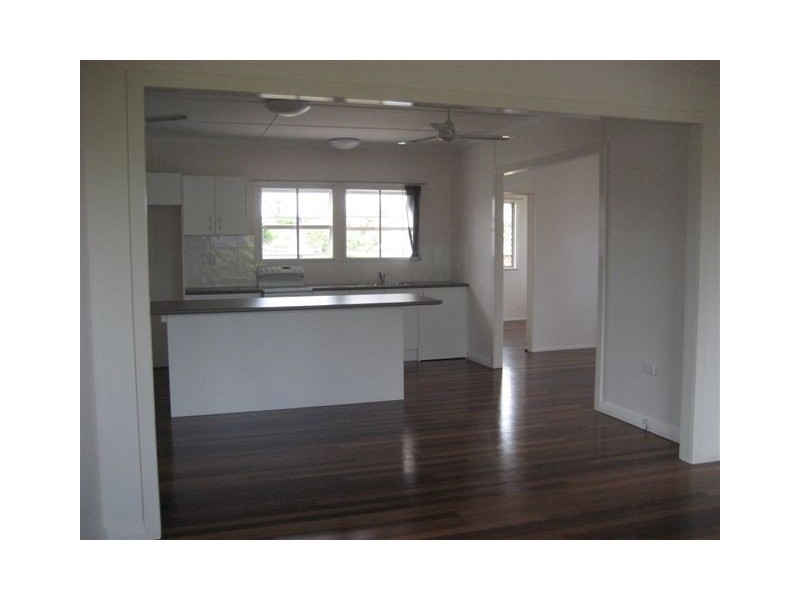 6 MARY, Scarness QLD 4655