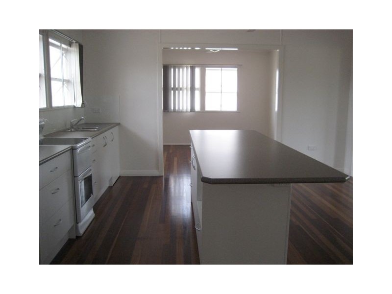 6 MARY, Scarness QLD 4655