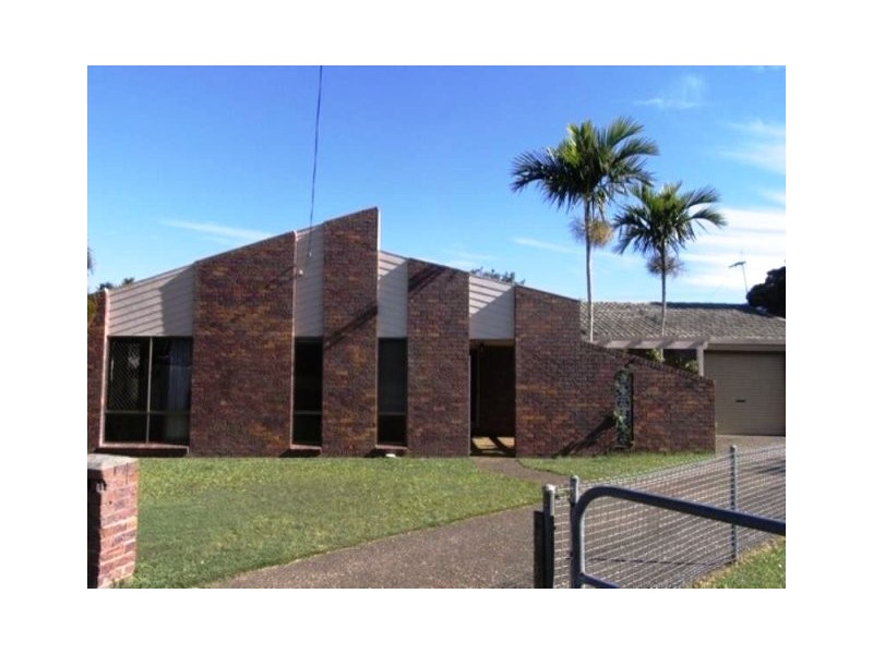15 MARYANNE COURT, Point Vernon QLD 4655