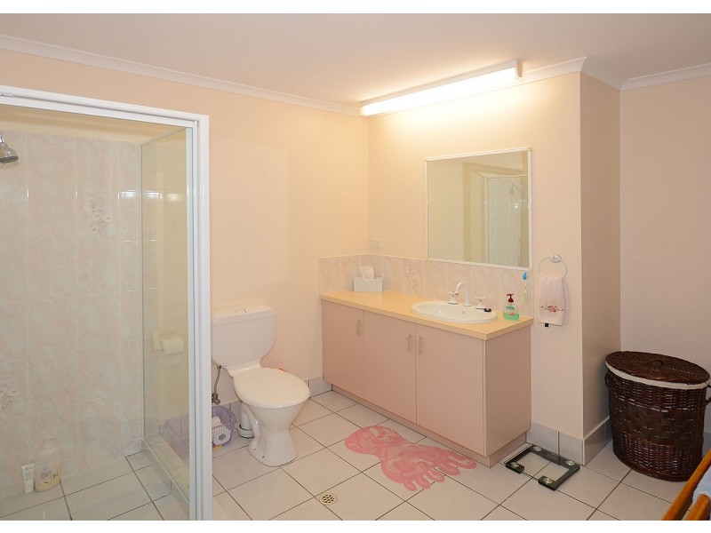 4/77 freshwater, Torquay QLD 4655