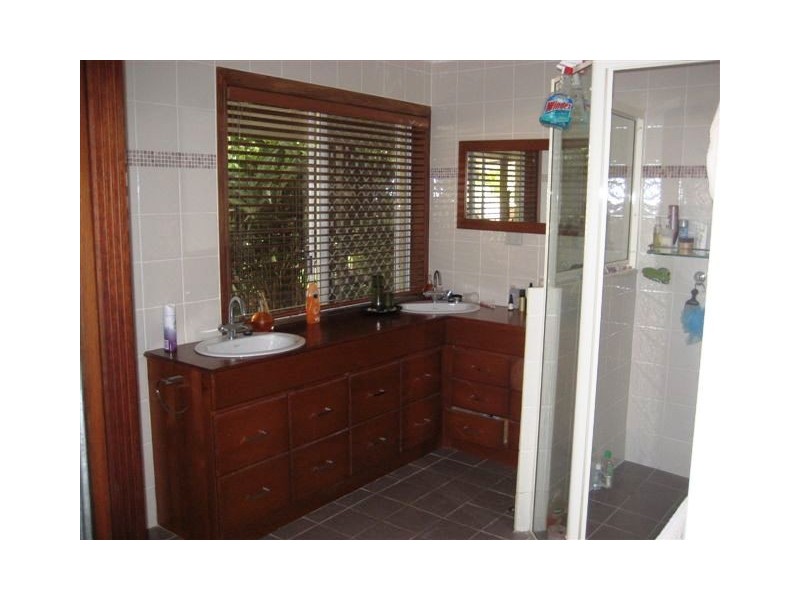 319 CONDOR DRIVE, Sunshine Acres QLD 4655