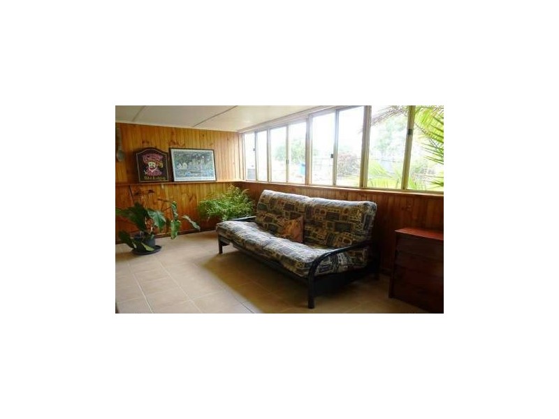 9 Maureen Court, Point Vernon QLD 4655