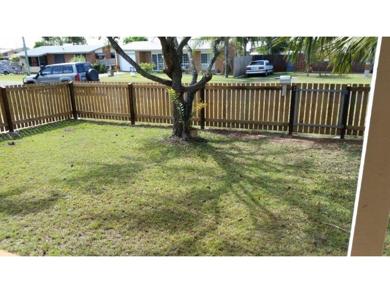 2 PRESTON STREET, Point Vernon QLD 4655