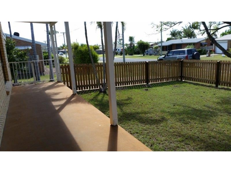 2 PRESTON STREET, Point Vernon QLD 4655