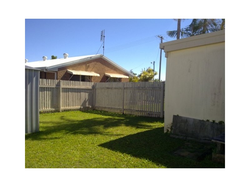 2 PRESTON STREET, Point Vernon QLD 4655