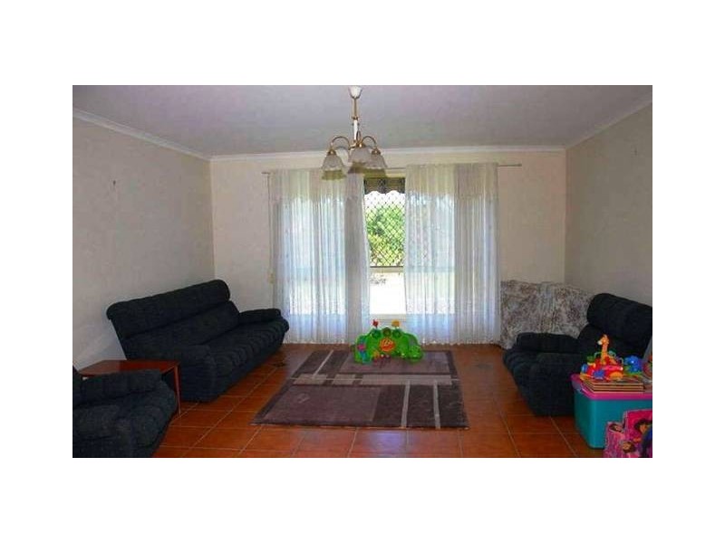 15 SHELLEY STREET, Scarness QLD 4655