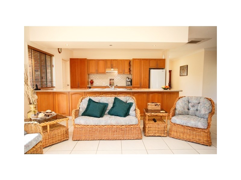 27 Oakes Drive, Burrum Heads QLD 4659