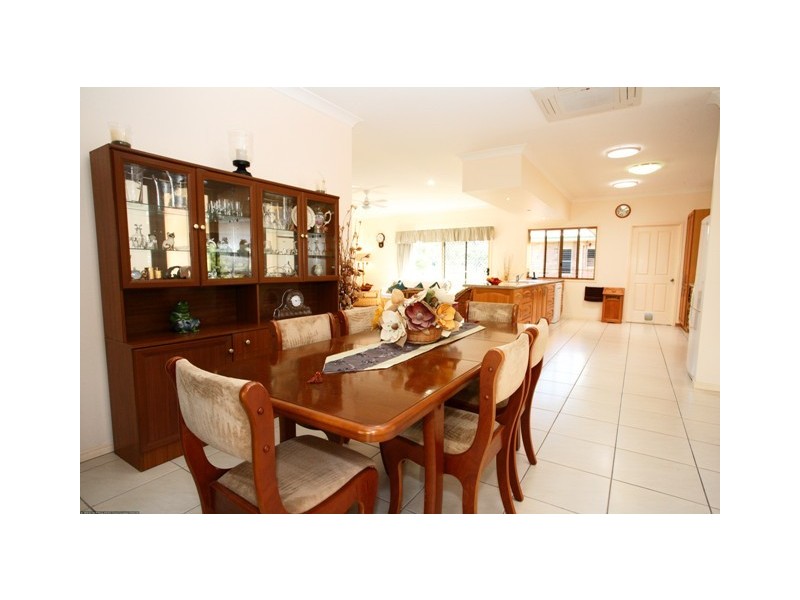 27 Oakes Drive, Burrum Heads QLD 4659