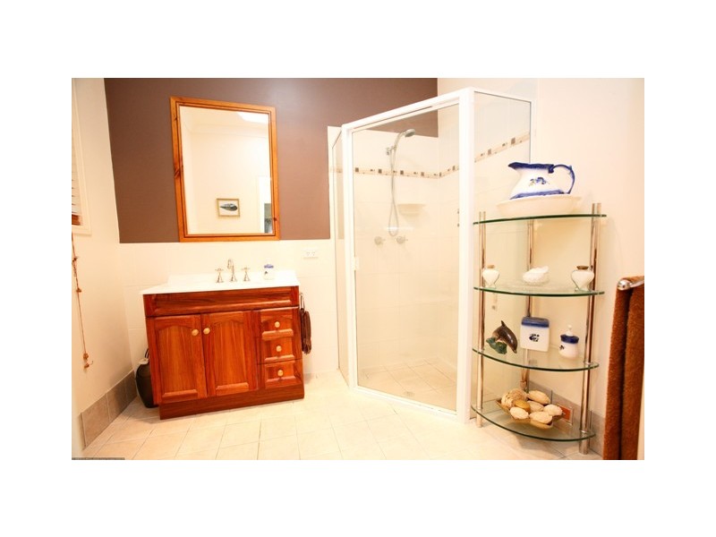 27 Oakes Drive, Burrum Heads QLD 4659