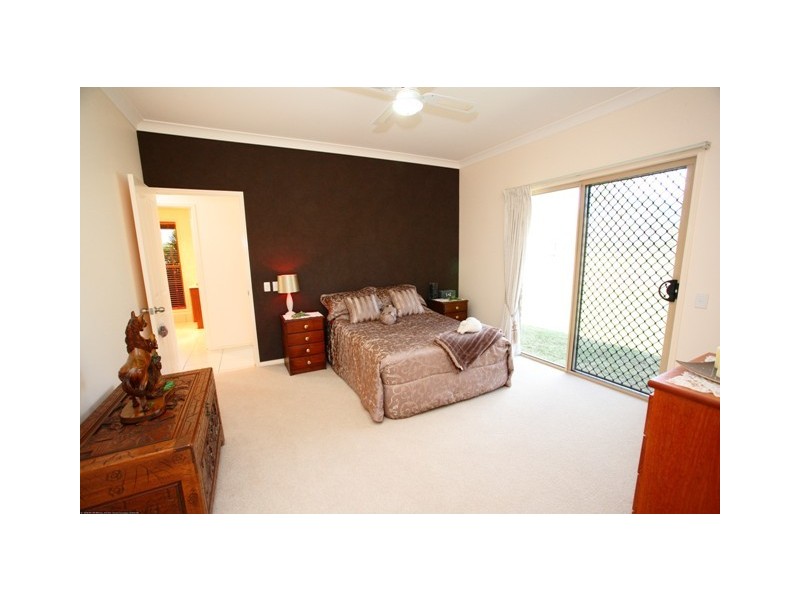 27 Oakes Drive, Burrum Heads QLD 4659