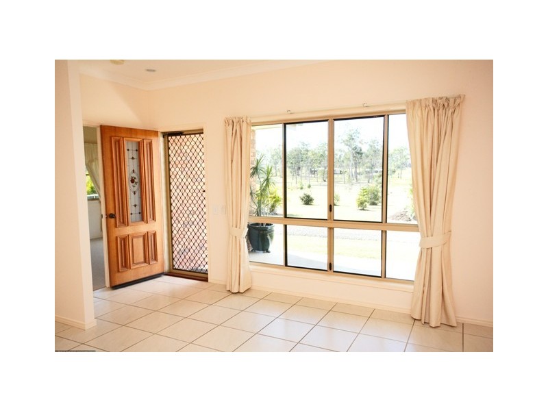 27 Oakes Drive, Burrum Heads QLD 4659