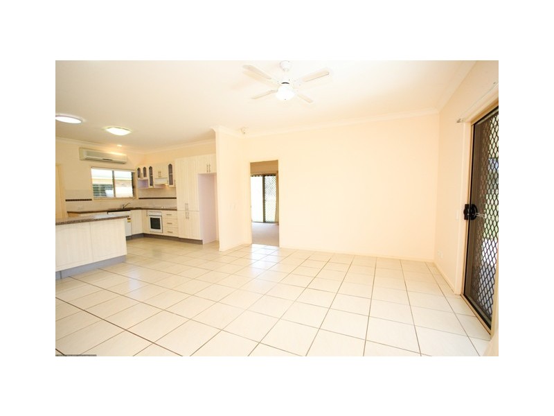 27 Oakes Drive, Burrum Heads QLD 4659