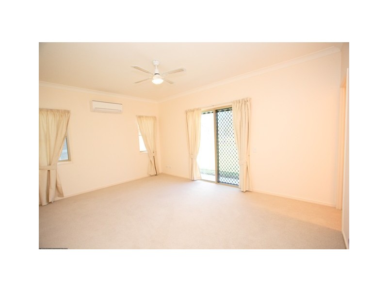 27 Oakes Drive, Burrum Heads QLD 4659