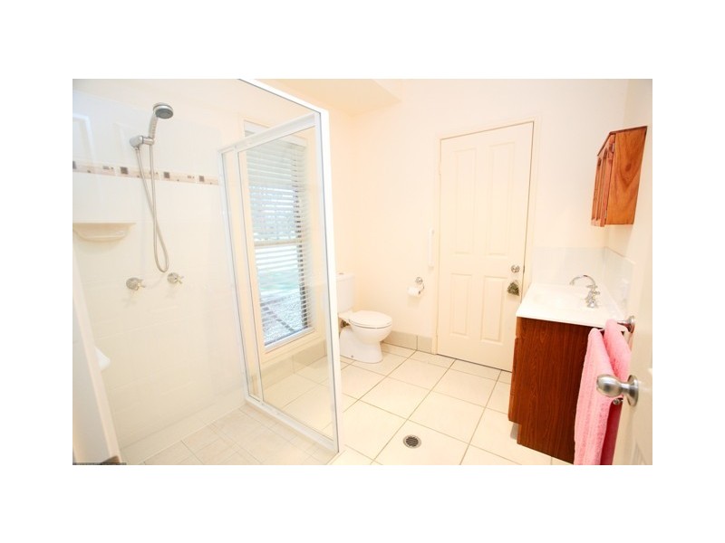 27 Oakes Drive, Burrum Heads QLD 4659