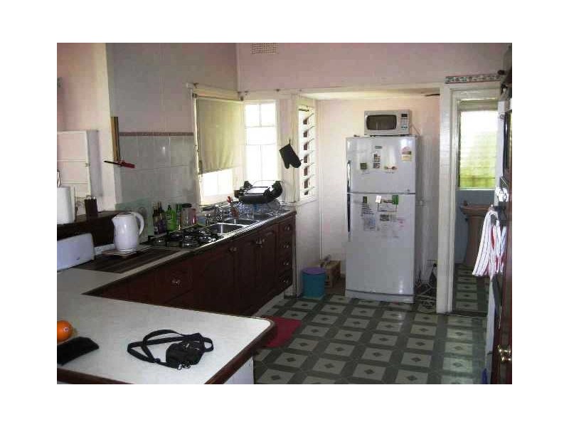 17-19 EAST STREET, Howard QLD 4659