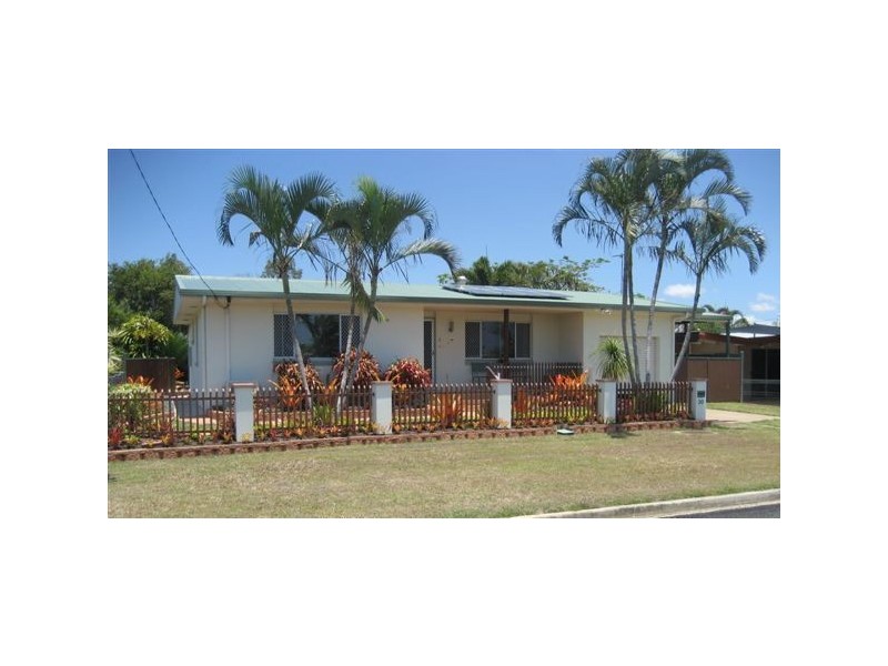 30 DOVER STREET, Pialba QLD 4655
