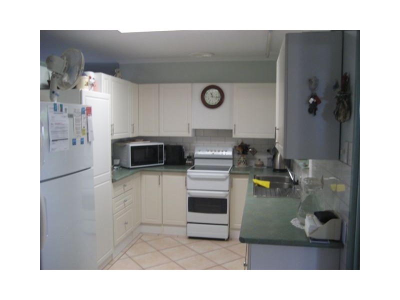 30 DOVER STREET, Pialba QLD 4655