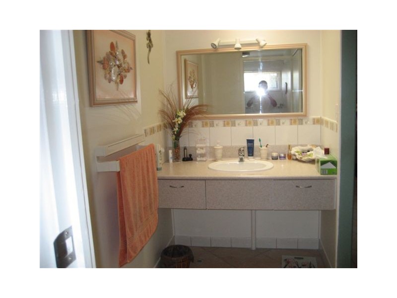 30 DOVER STREET, Pialba QLD 4655