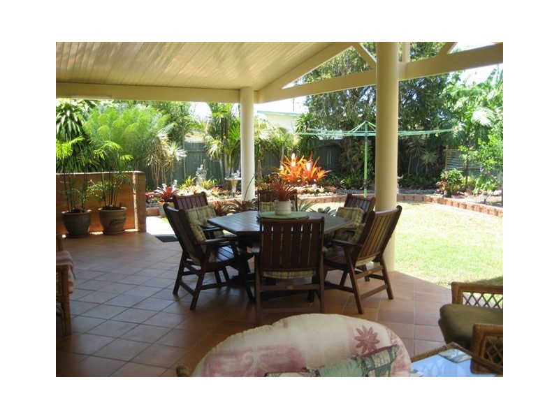 30 DOVER STREET, Pialba QLD 4655