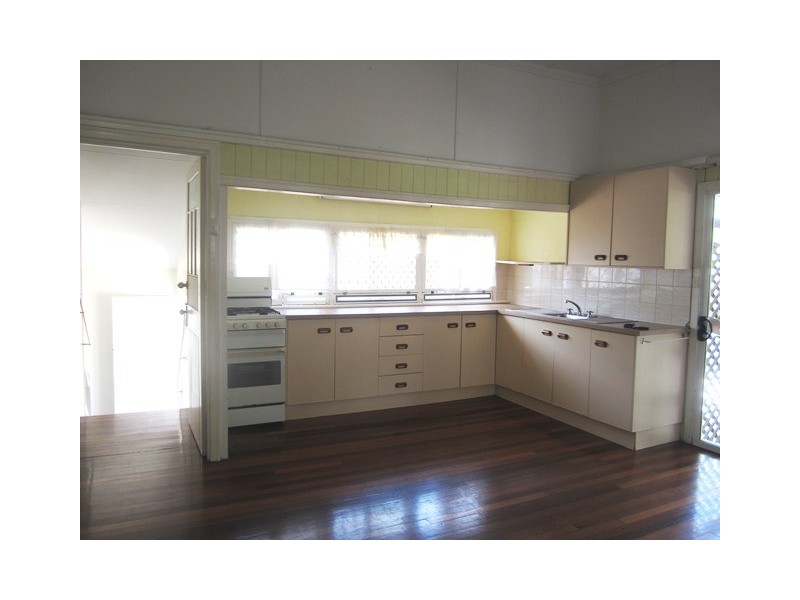 306 Torquay Terrace, Torquay QLD 4655