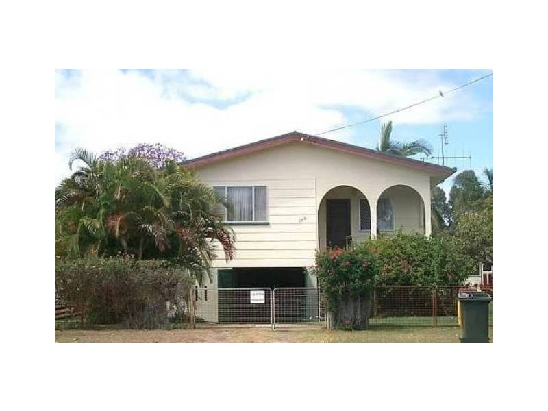 157 CYPRESS STREET, Urangan QLD 4655