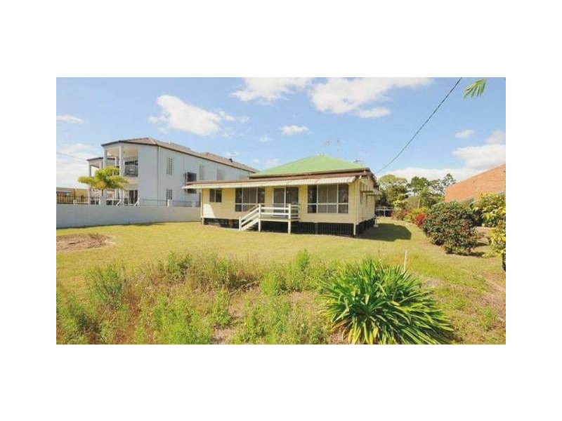 319 Charlton Esplanade, Scarness QLD 4655