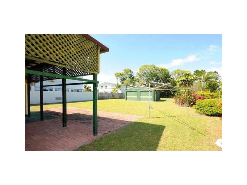 319 Charlton Esplanade, Scarness QLD 4655