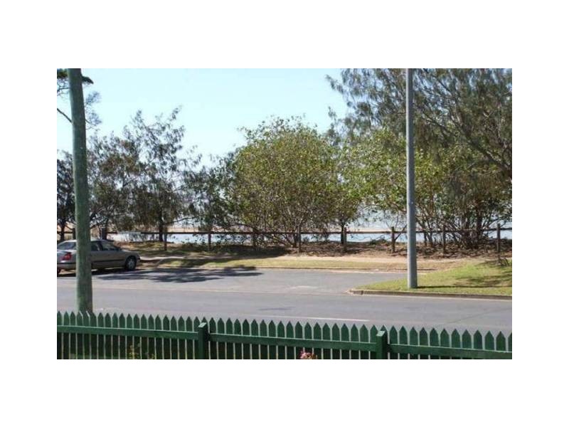 319 Charlton Esplanade, Scarness QLD 4655