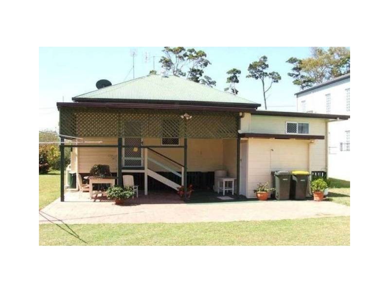 319 Charlton Esplanade, Scarness QLD 4655
