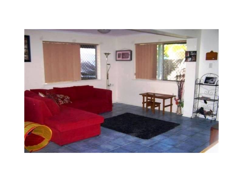42 LONG STREET, Point Vernon QLD 4655