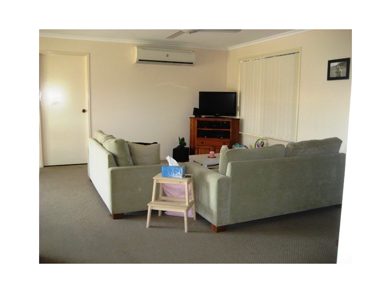 11 GUNSYND WAY, Point Vernon QLD 4655