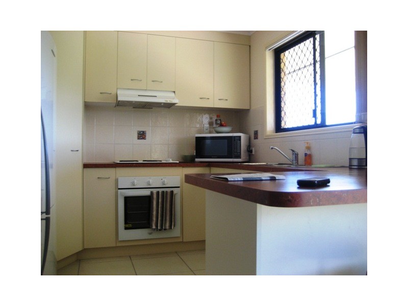 11 GUNSYND WAY, Point Vernon QLD 4655