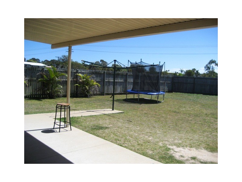 11 GUNSYND WAY, Point Vernon QLD 4655