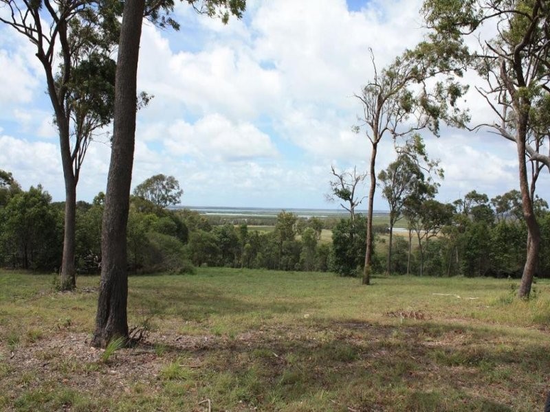 32 Ocean Out Look, River Heads QLD 4655